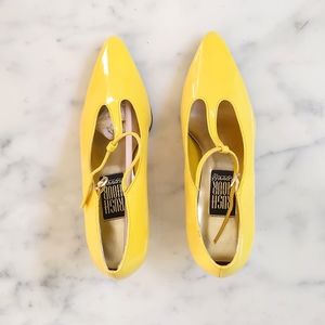 NWOT. Woman's shoes with silver heels.